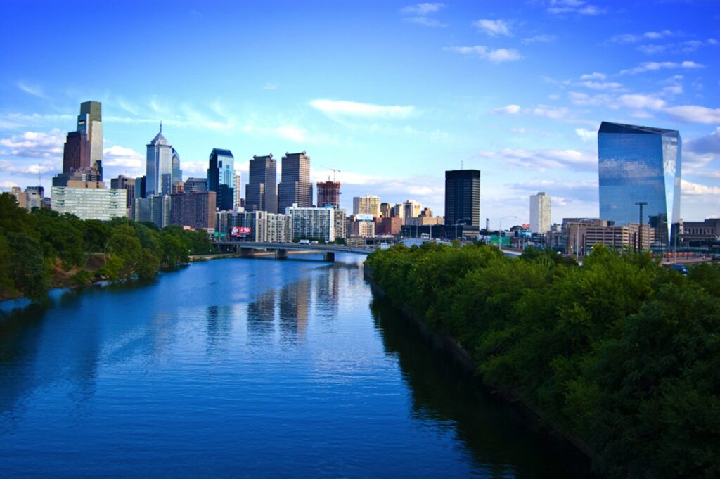 moving from New Jersey to Pennsylvania - skyline of Philadelphia